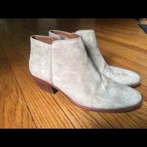 Grey suede boots, Size 7.5